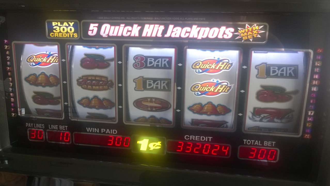 BALLY QUICK HIT JACKPOT WHITE FIRE S9000 SLOT MACHINE WITH TOP BONUS MONITOR WITH LIGHTED TOPPER - 