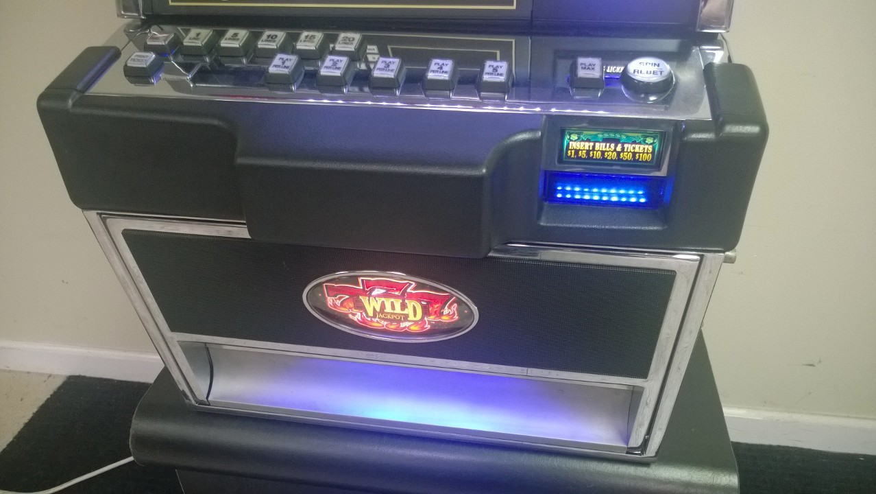 BALLY QUICK HIT WILD 777 JACKPOT S9000 SLOT MACHINE WITH TOP BONUS MONITOR AND LIGHTED TOPPER - 