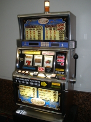 IGT CIGAR S2000 SLOT MACHINE - FLAT TOP 