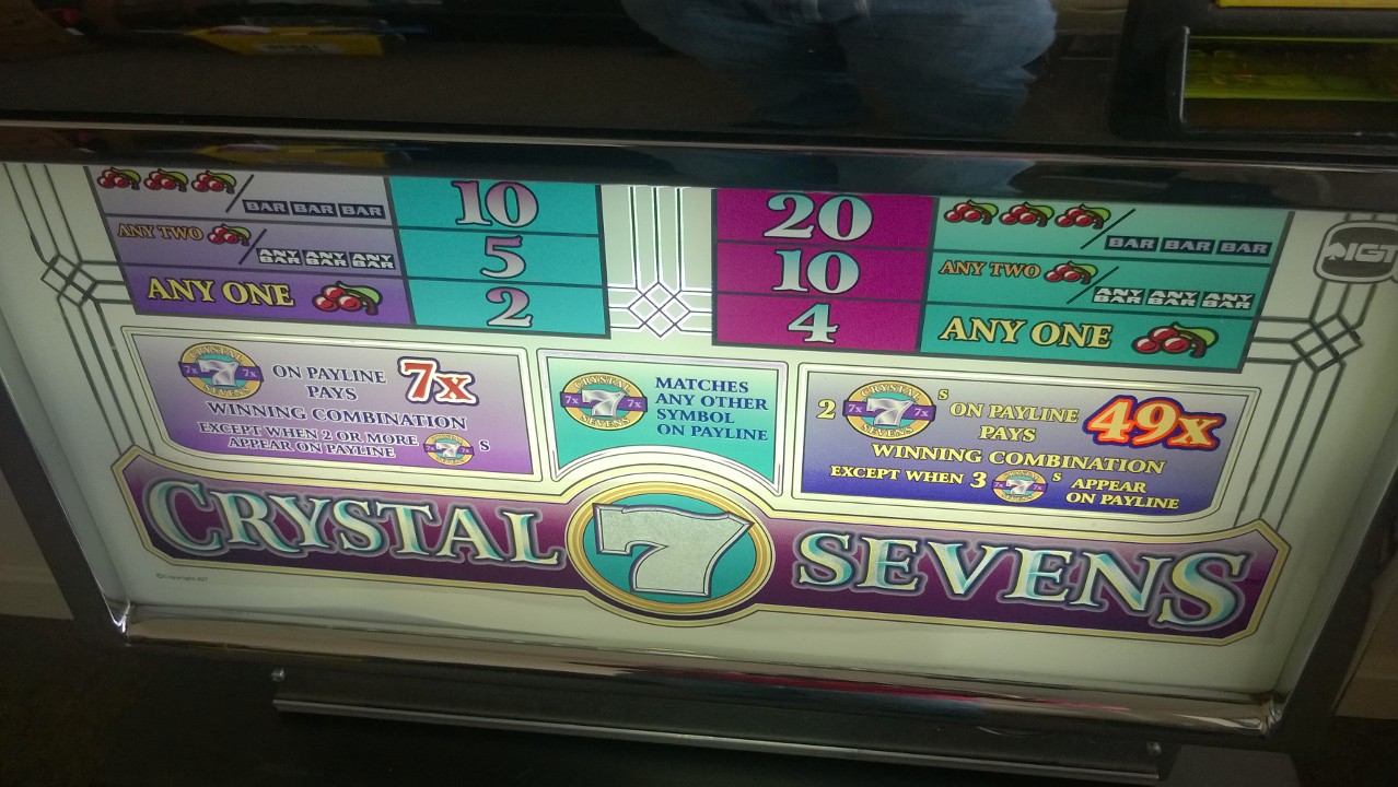 IGT CRYSTAL SEVENS S2000 FLAT TOP SLOT MACHINE - 