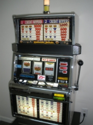 IGT DOUBLE BLACKJACK S2000 SLOT MACHINE 