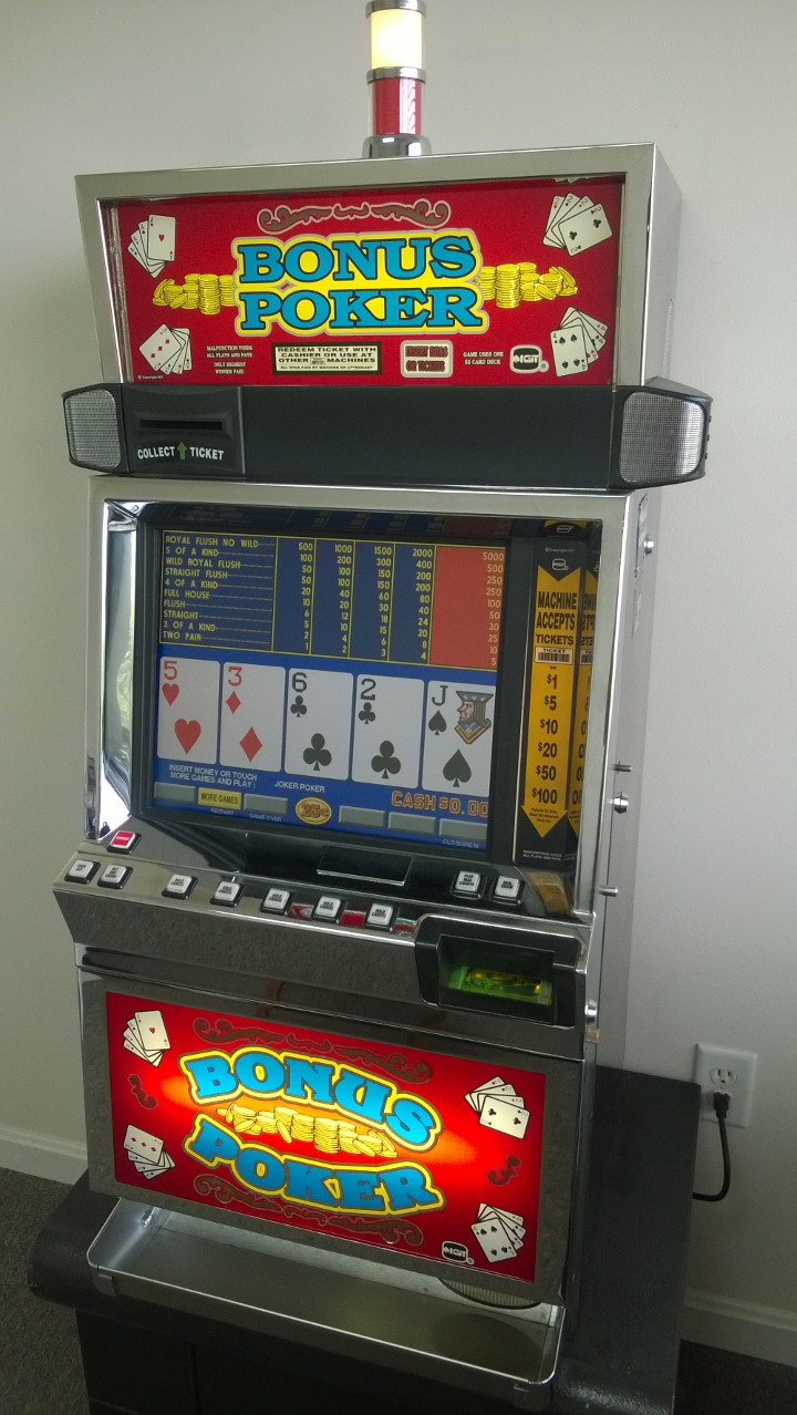 IGT GAME KING 4.3 VIDEO POKER MULTI GAME with LCD TOUCHSCREEN MONITOR - BONUS POKER GLASS - 59 GAMES - 
