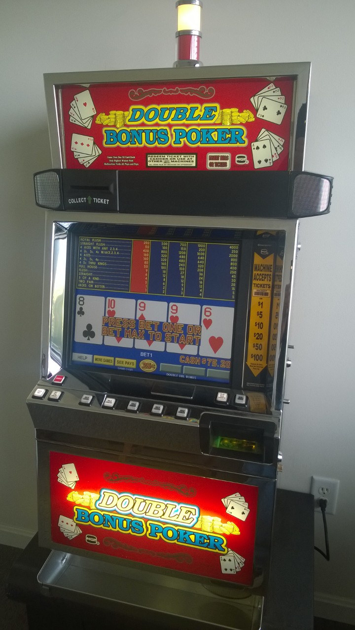 IGT GAME KING 4.3 VIDEO POKER MULTI GAME with LCD TOUCHSCREEN MONITOR - DOUBLE BONUS POKER GLASS - 59 GAMES - 