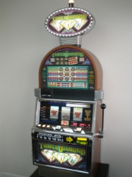 IGT TRIPLE DIAMOND NINE LINE S2000 SLOT MACHINE (BACKLIGHTED REELS) AND LIGHTED TOPPER 