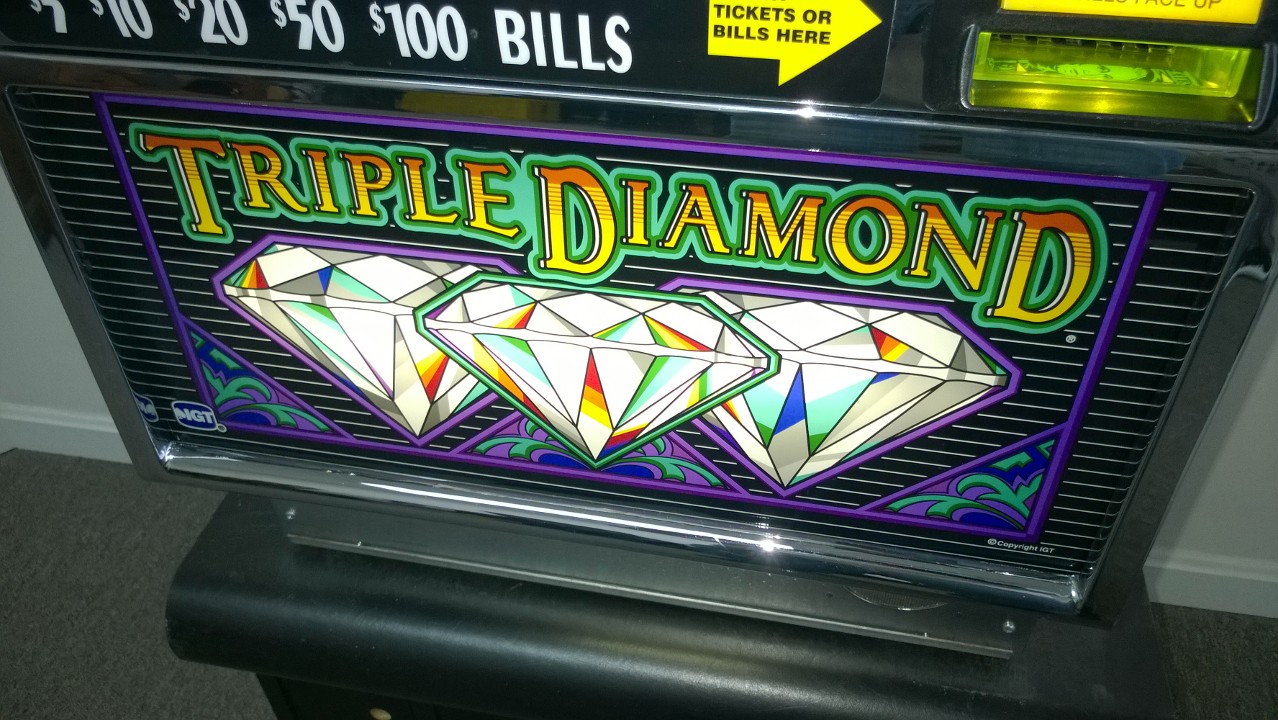 IGT TRIPLE DIAMOND NINE LINE S2000 SLOT MACHINE (BACKLIGHTED REELS) - 