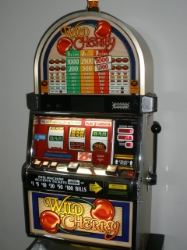 IGT WILD CHERRY S2000 SLOT MACHINE  