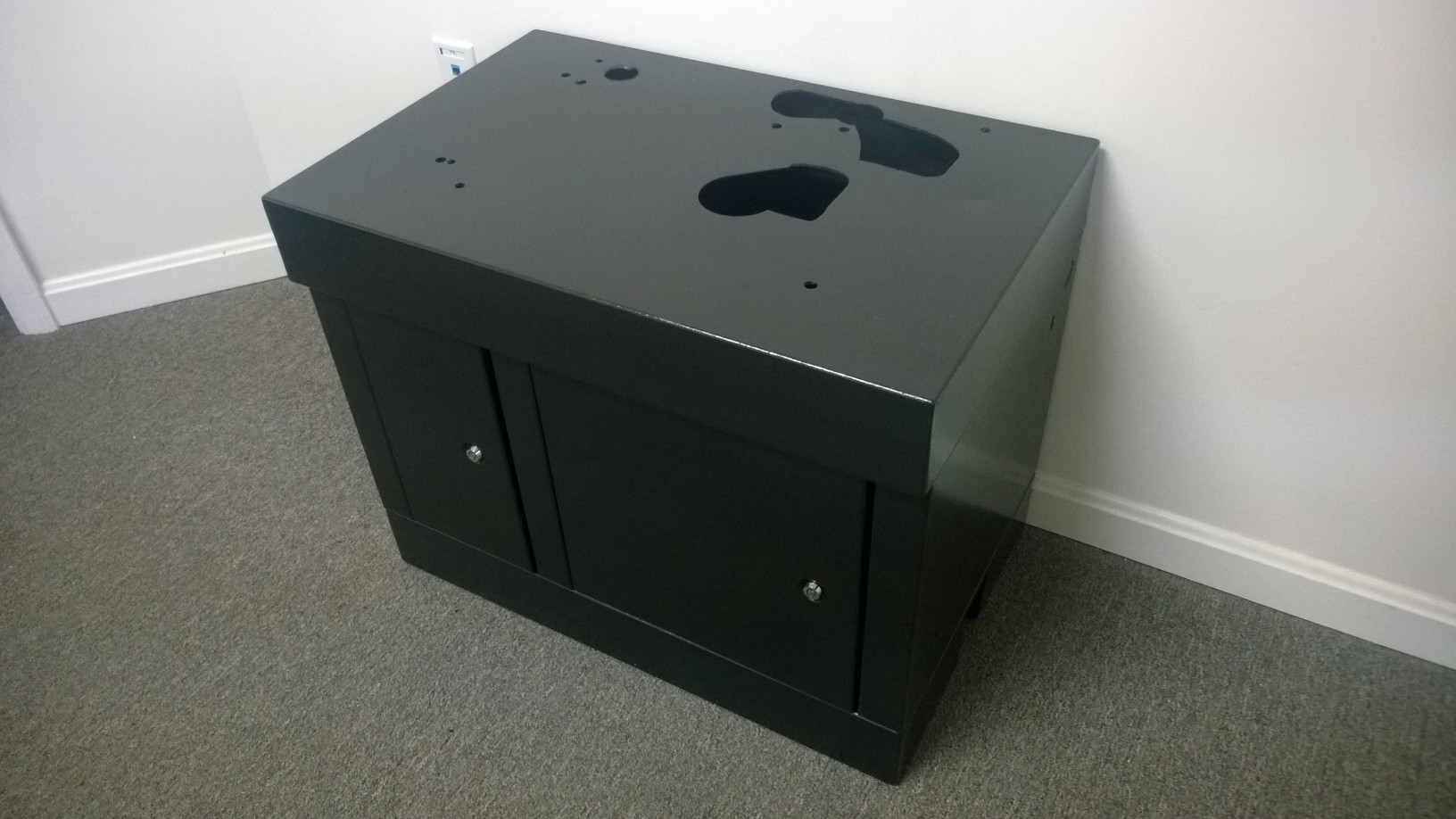 BLACK SQUARE TOP SLOT MACHINE STAND - BASE WITH LOCKS & KEYS - DUAL DOOR - 