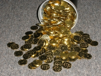 SLOT MACHINE QUARTER SIZE TOKENS 